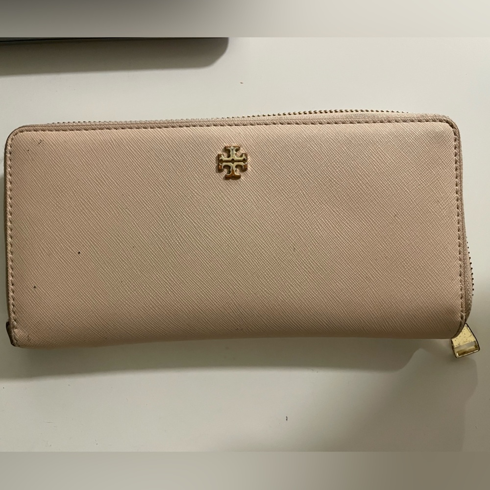 Full size light pink wallet